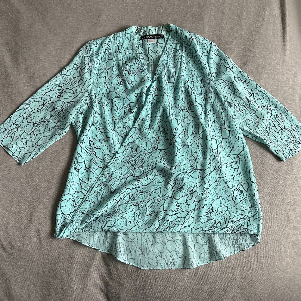 LIKE NEW Clotheshead Wrap V-neck Top